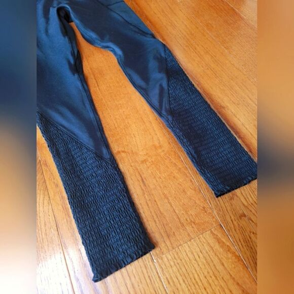 Free People Movement Time Is Now Smocked Leggings, Black, Size Small - Picture 7 of 10